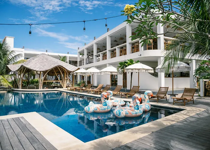 Kala Surf Camp Hotel
